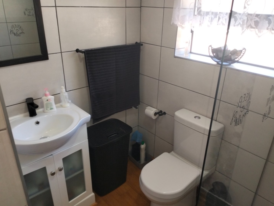 2 Bedroom Property for Sale in Reebok Western Cape